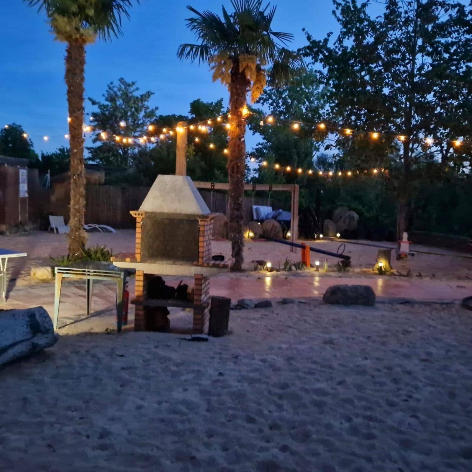 Complejo Oasis Beach Sobre El Rio Huerta  外观 照片