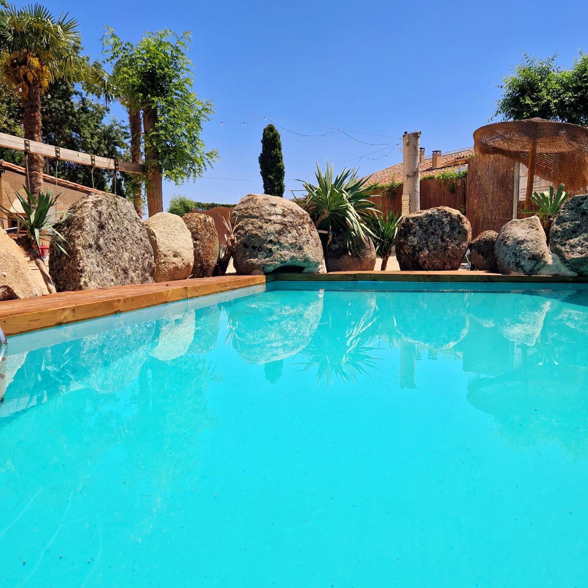 Complejo Oasis Beach Sobre El Rio Huerta  外观 照片