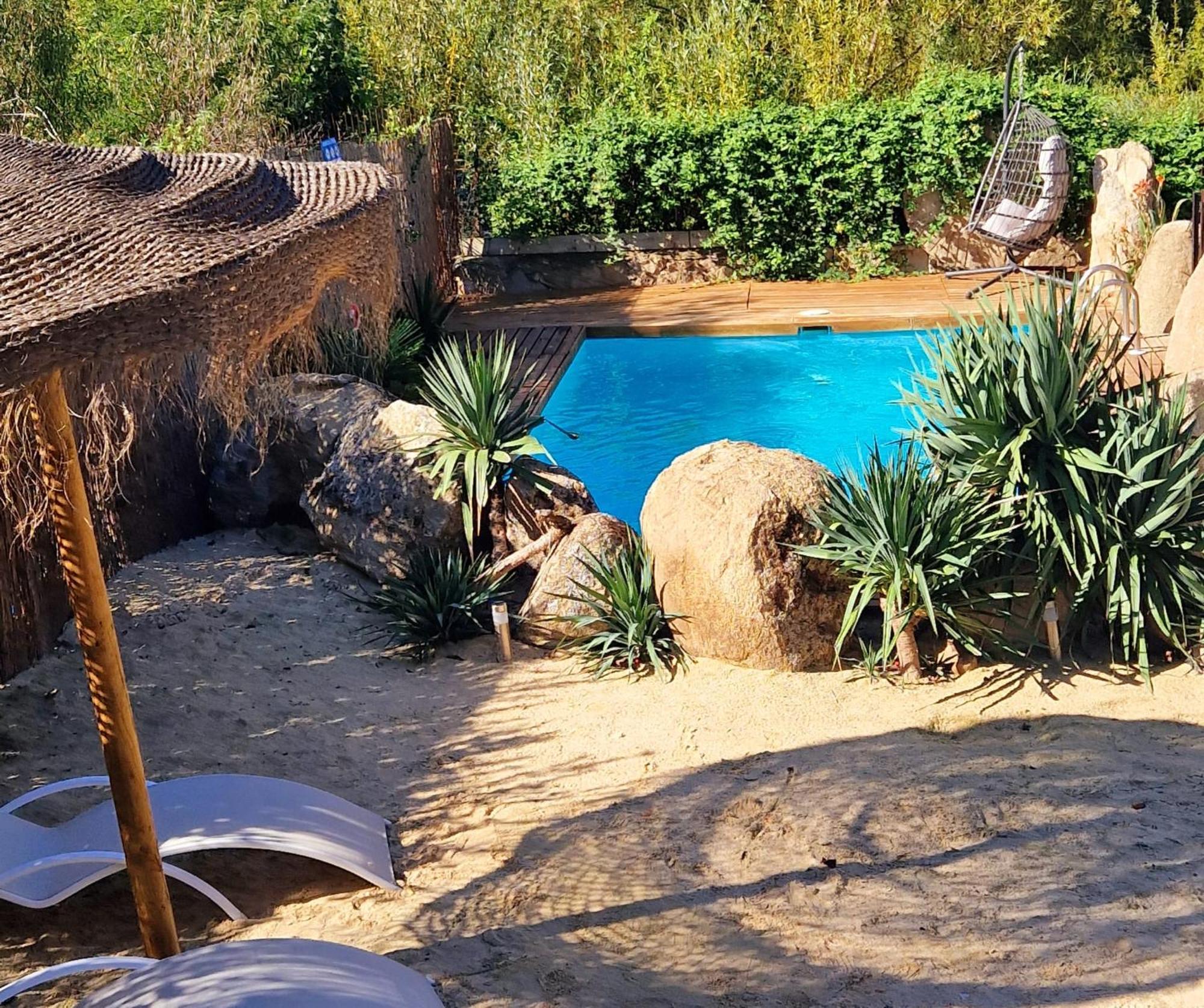 Complejo Oasis Beach Sobre El Rio Huerta  外观 照片
