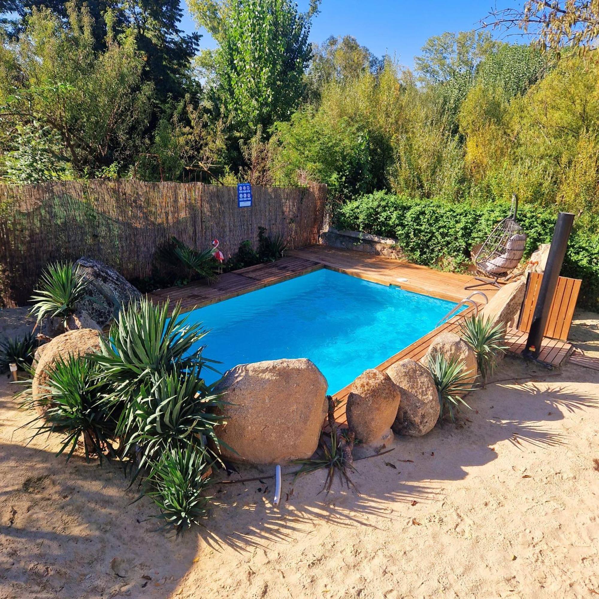 Complejo Oasis Beach Sobre El Rio Huerta  外观 照片